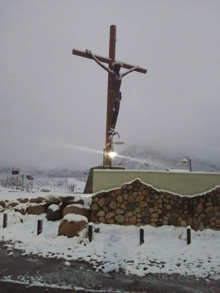 Nieve en el Manzano Histórico, Tunuyán.