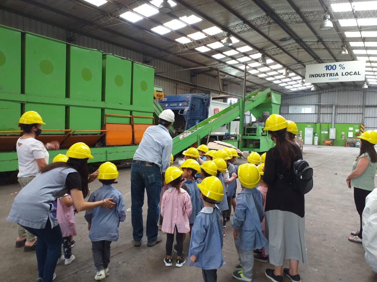 Alumnos del Jardín 913 visitaron la Planta de Separación de Residuos