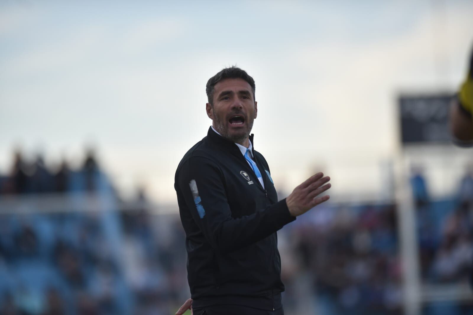 Diego Pozo, DT de Racing, en el partido ante Independiente Rivadavia. (Javier Ferreyra  / La Voz)