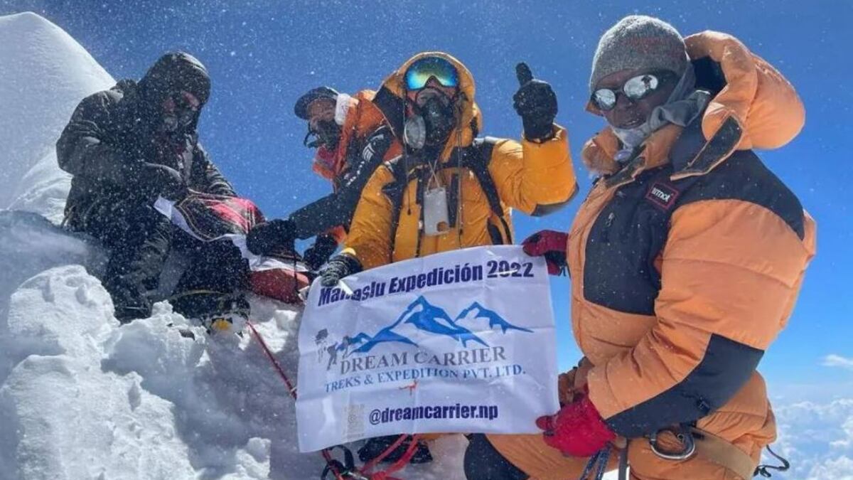 Una mendocina en el Himalaya: Laura Horta hizo cumbre en Manaslu y cumplió su sueño