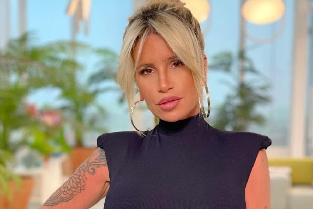 Florencia Peña se adelantó al invierno y posó con un mono negro engomado: “Adelanto del hit”