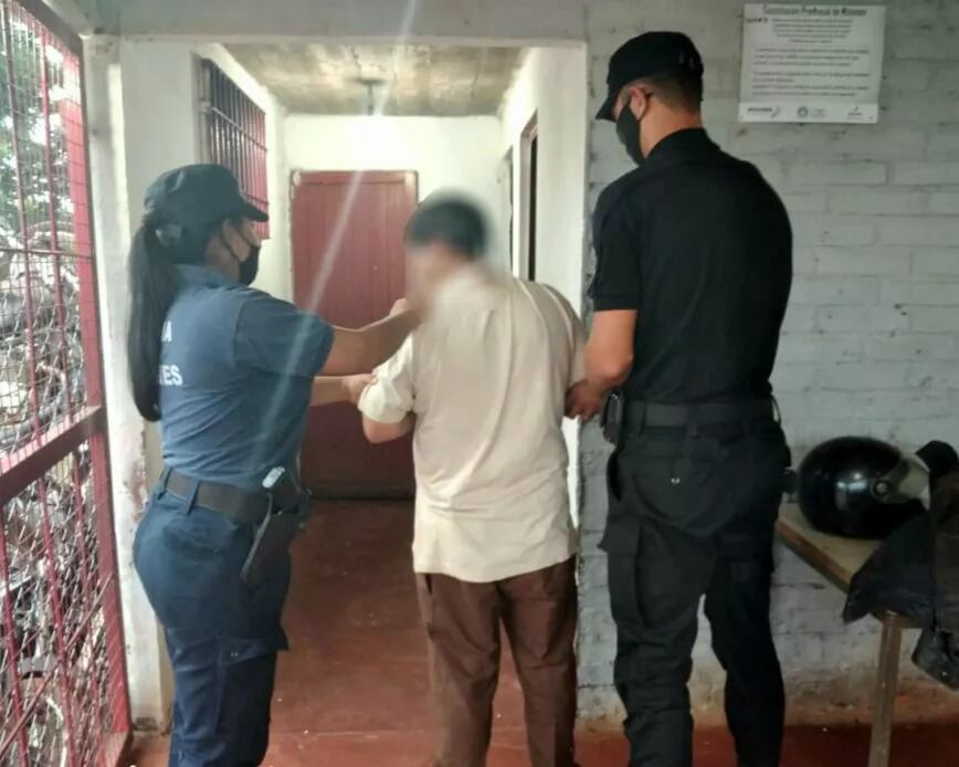 El hombre en sede policial