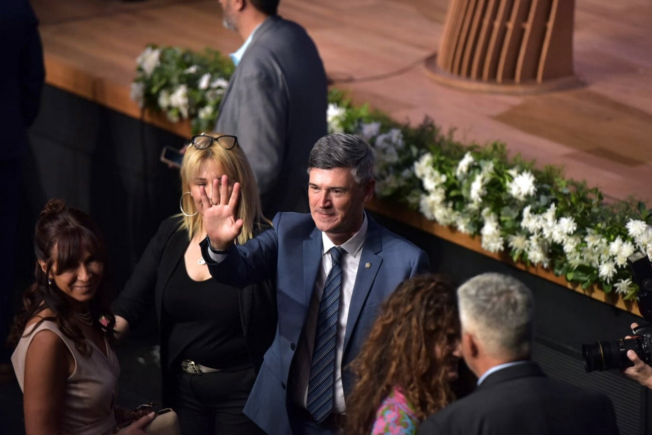 Daniel Passerini asume como intendente de Córdoba, en un acto que se lleva a cabo en el Teatro Comedia.  (Facundo Luque / La Voz)