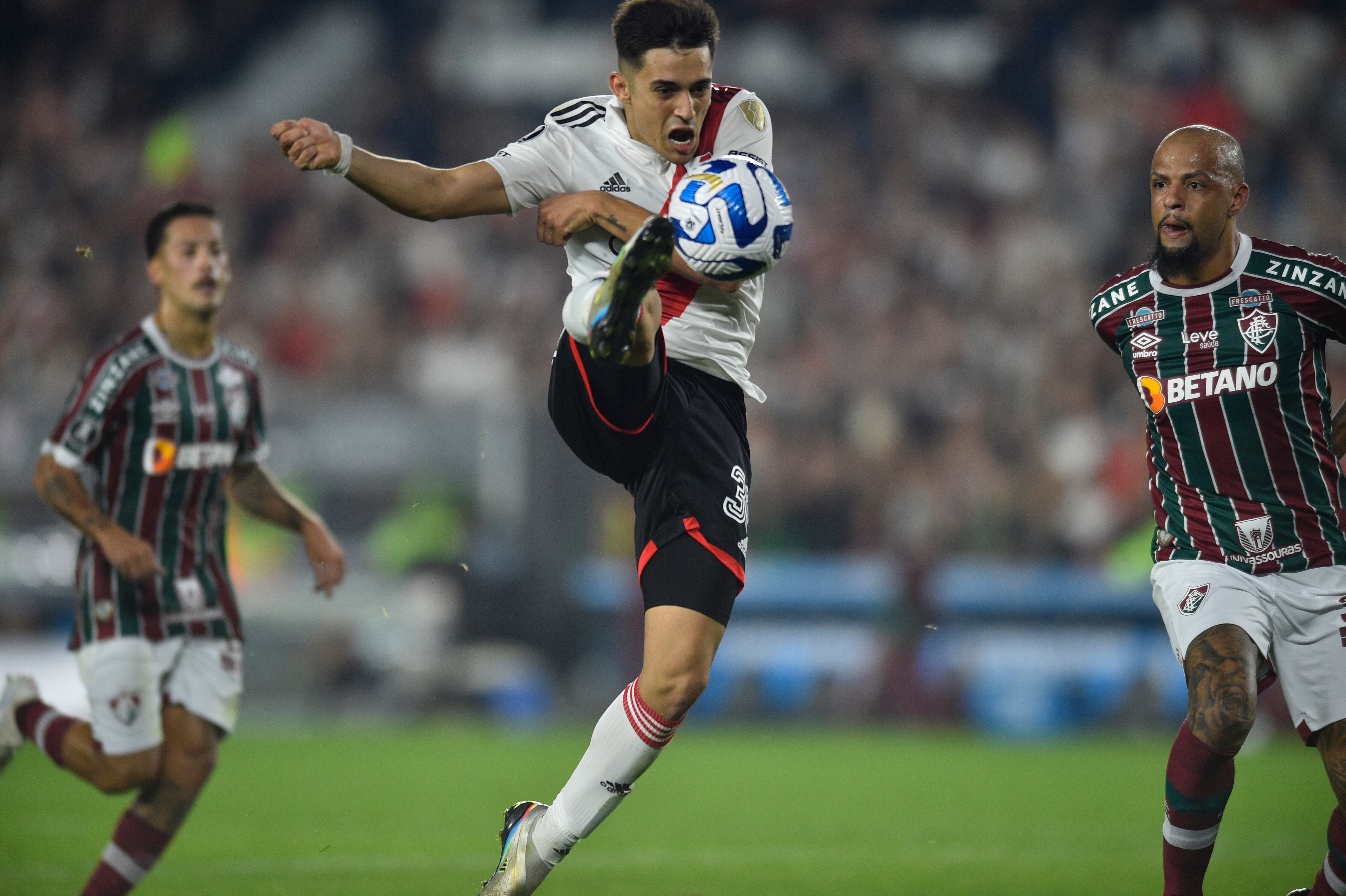 River viene de vencer a Fluminense de local semanas atrás. 