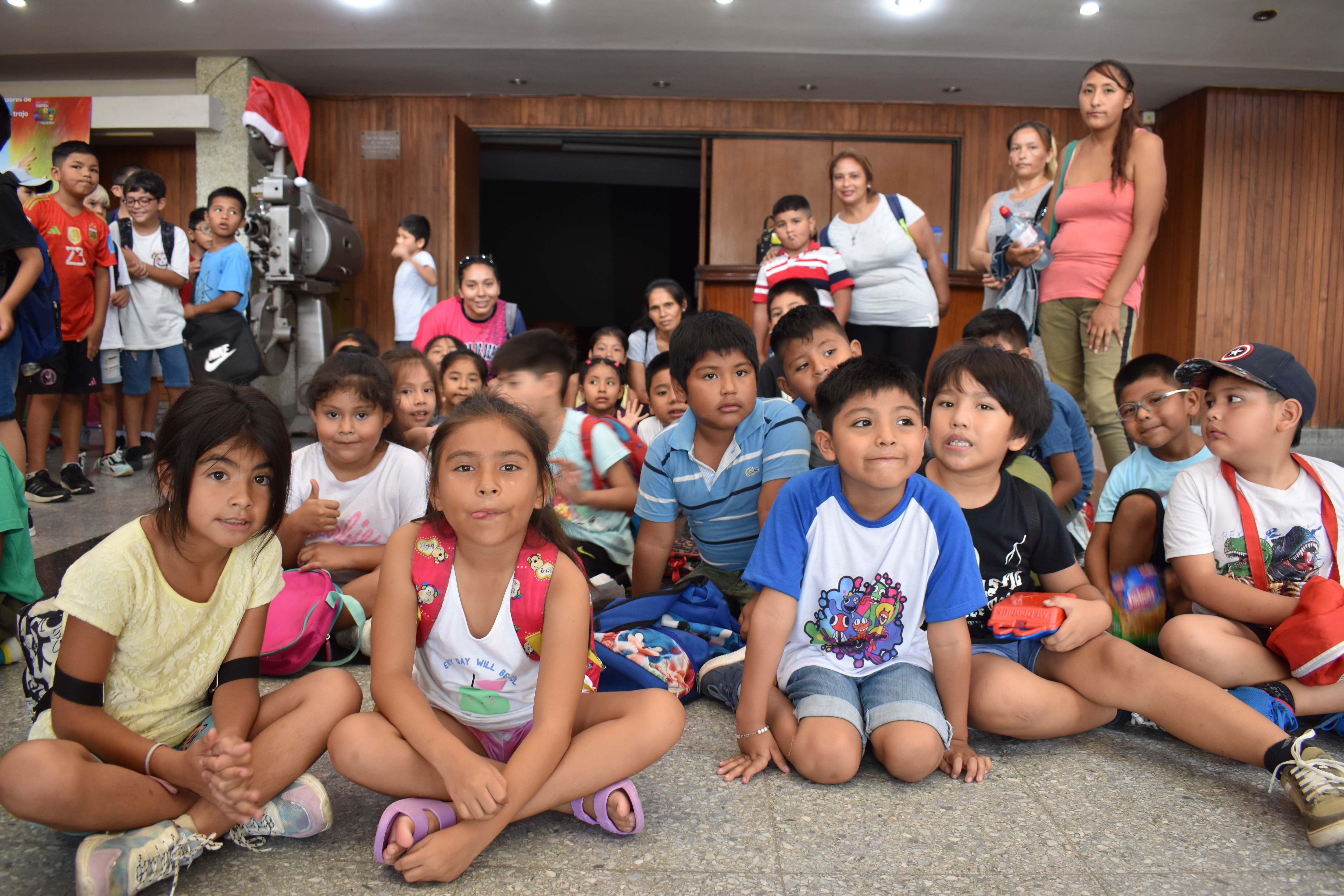 Nenas y nenes de todos los barrios palpaleños pueden participar en las colonias de vacaciones gratuitas del municipio palpaleño.