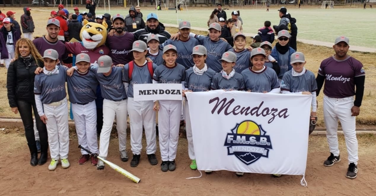 En Mendoza se disputa el Primer Torneo Argentino de Sóftbol de selecciones infantiles.