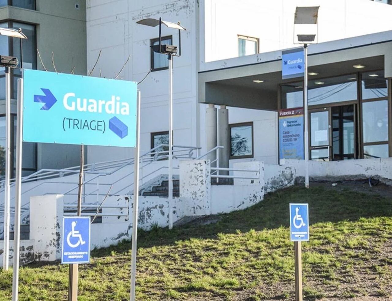 Agentes de la policía pudieron localizar al hombre en la puerta de un hospital zonal.