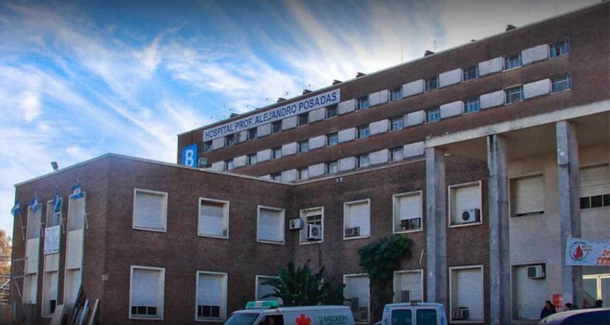Vacunación VIP: el Hospital Posadas aplicó 385 vacunas a personas no registradas como personal de salud