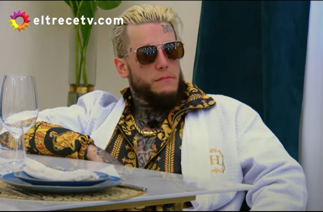 Alex Caniggia empieza como staff en "El Hotel". (Captura El Trece)