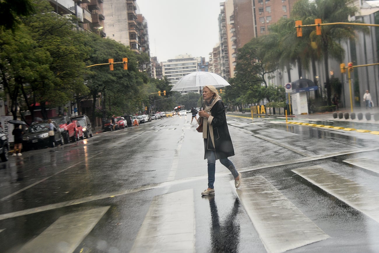 Lluvia en la ciudad de Córdoba. (Pedro Castillo / La Voz)