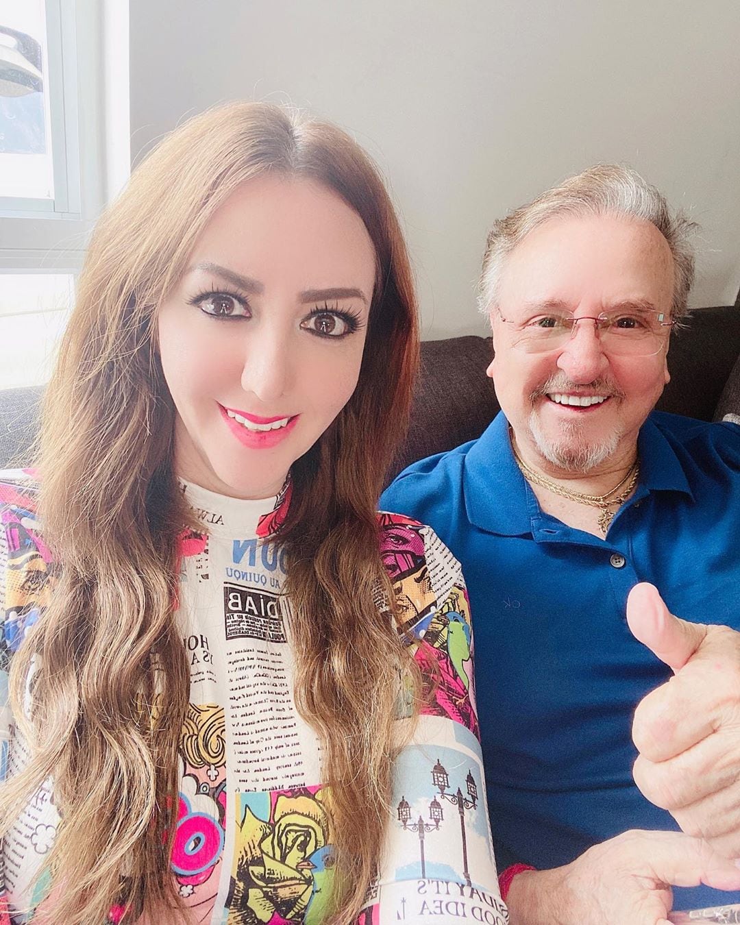 Vanesa Villagrán junto a su padre, Carlos Villagrán.