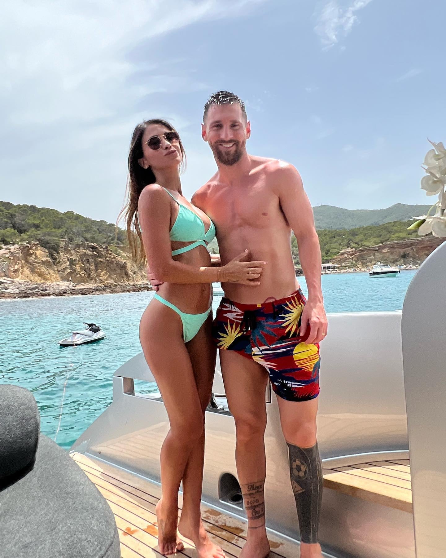 Antonela Roccuzzo y Lionel Messi juntos y en familia.