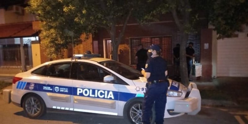 Tras el robo la Policía de Villa Mercedes llegó al lugar (imagen ilustrativa)