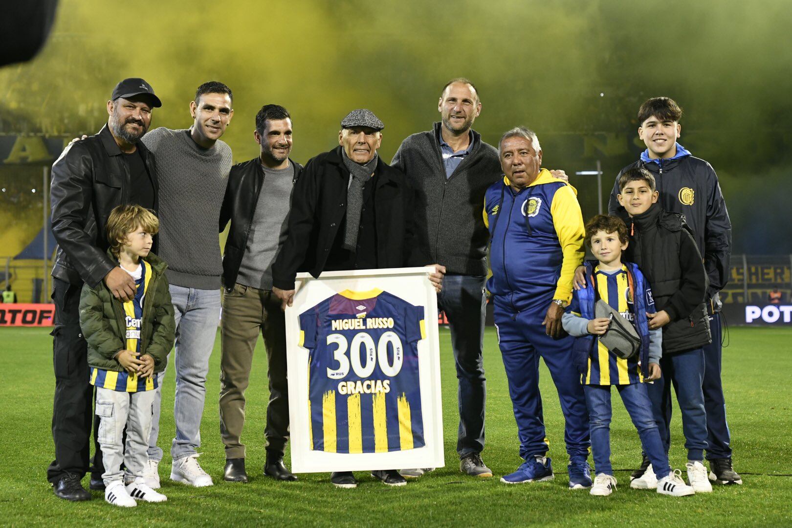 La Academia homenajeó a Russo por sus 300 partidos dirigidos.