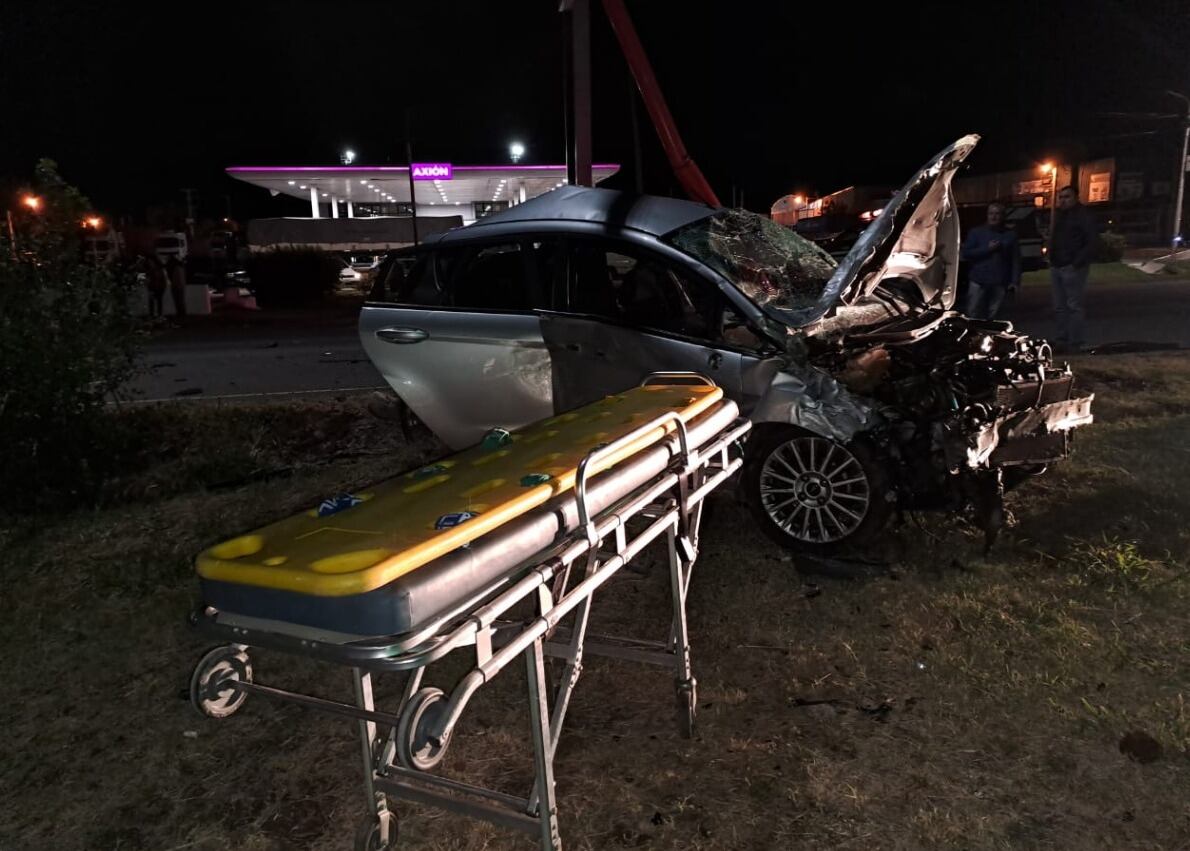 Impresionante choque entre dos autos en la Ciudad de San Luis.