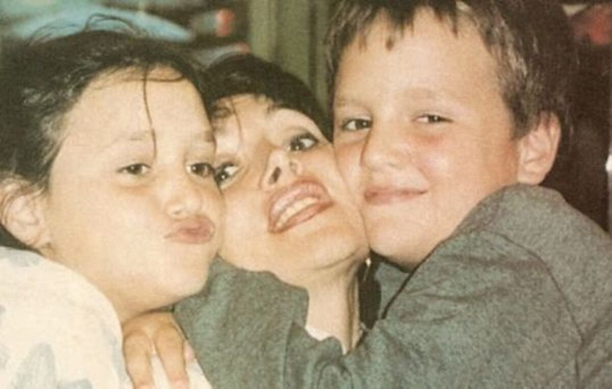 Sobrevivió al accidente que le arrebató a su mamá y hoy sigue sus pasos: así está Chio, el hijo de Gilda