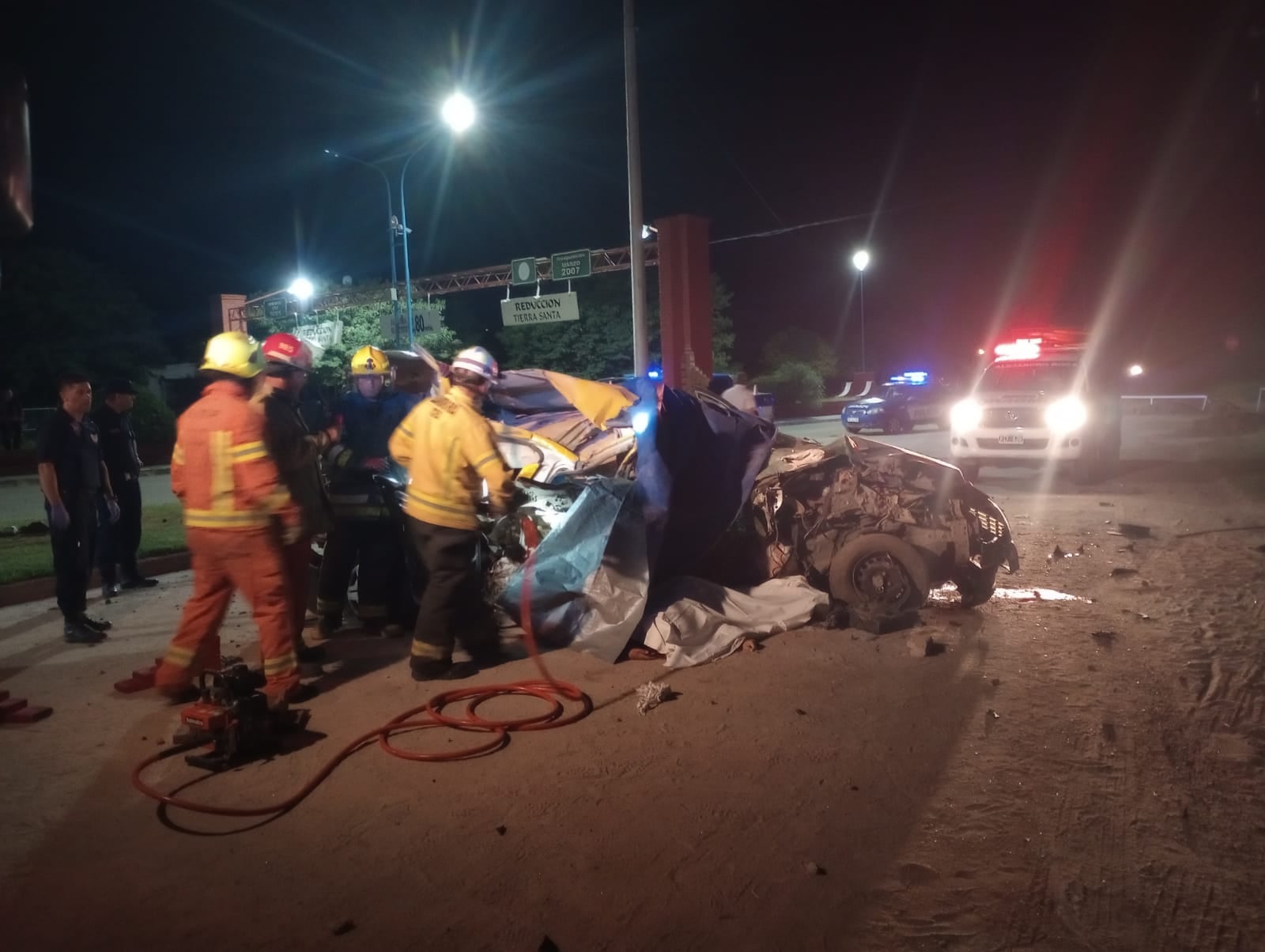 Terrible choque en Reducción. (Policía)