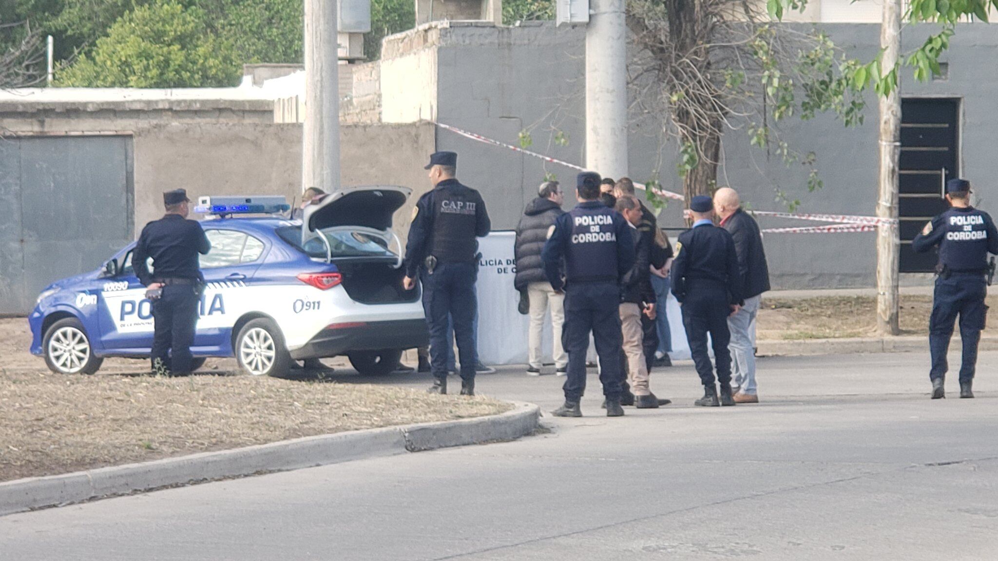 La Policía investiga la muerte en barrio Estación Flores.