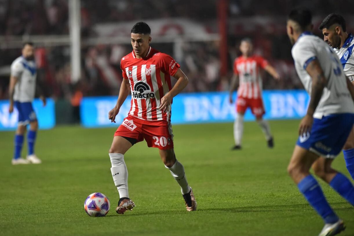 Instituto y Vélez, en el Monumental de Alta Córdoba, por la undécima fecha de la Liga Profesional. (Facundo Luque / La Voz)