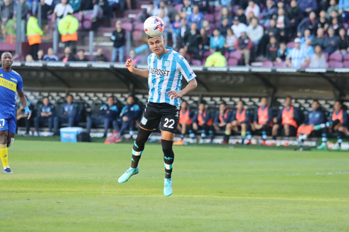 Racing: el gol de cabeza que se perdió Carlos Alcaraz ante Boca