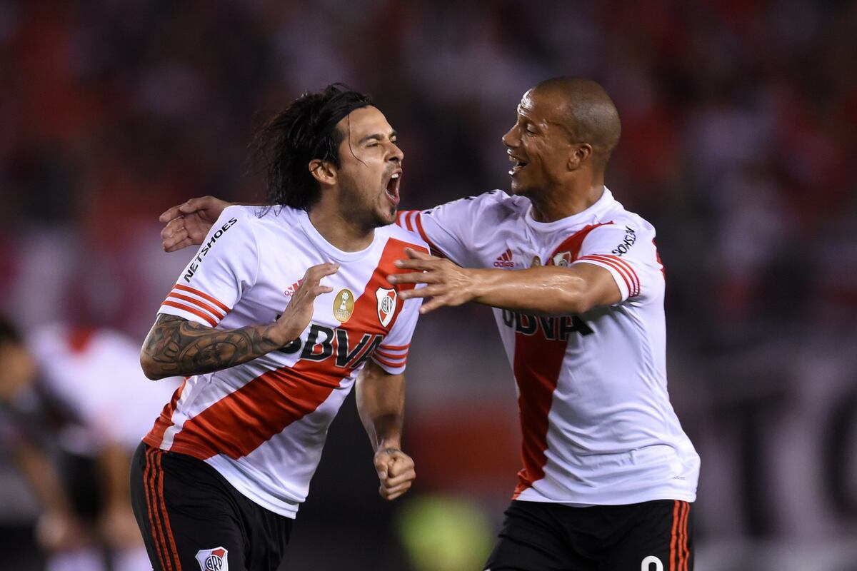 Se retiró Leonardo Pisculichi y los hinchas de River recordaron su histórico gol a Boca