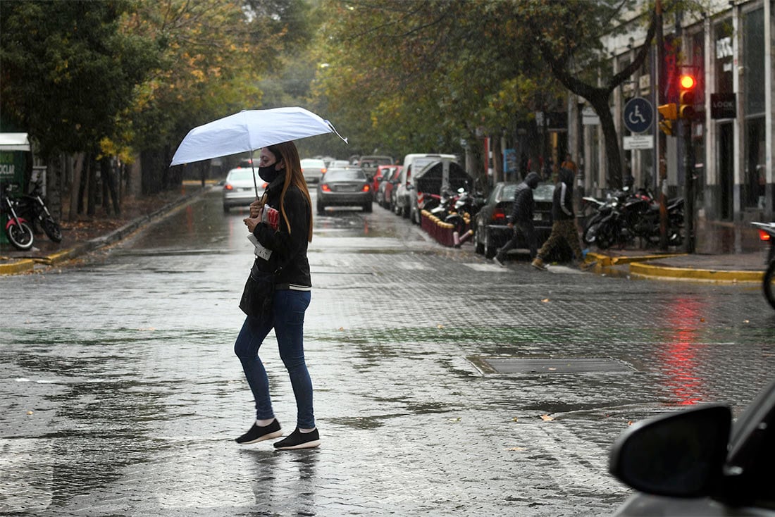 Habrá lluvias aisladas entre el sábado por la anoche y domingo por la mañana.