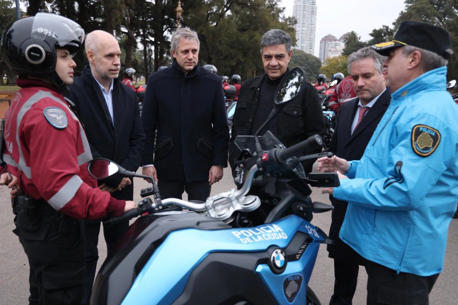 Marcelo D'Alessandro junto a Horacio Rodríguez Larreta, en el operativo policial en Recoleta.