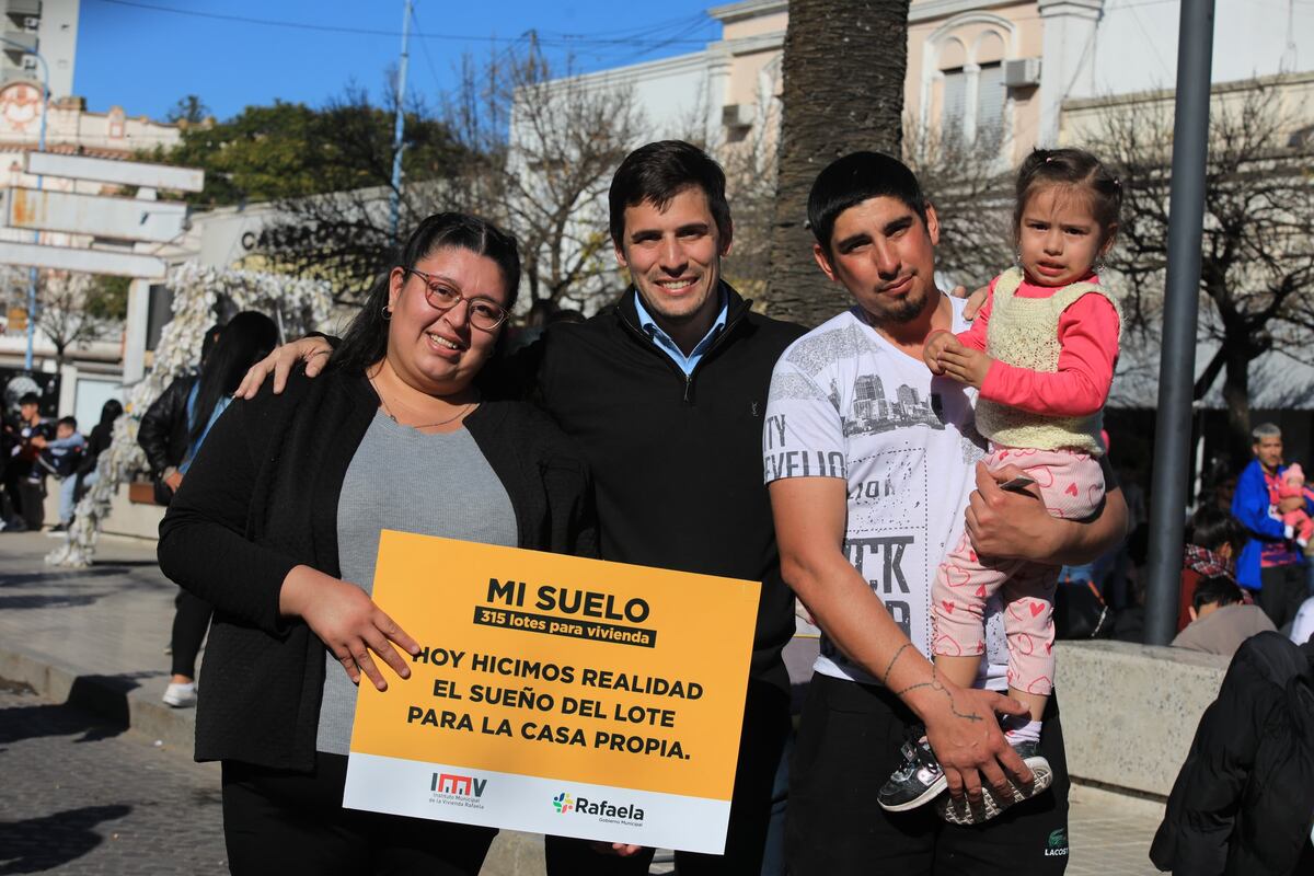 Emotivo y popular sorteo de los 315 lotes