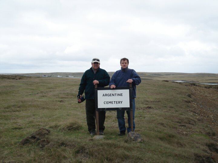 Jorge Racca pudo regresar a las Islas Malvinas en el año 2007, cumpliendo uno de sus sueños de volver a estar en ellas.