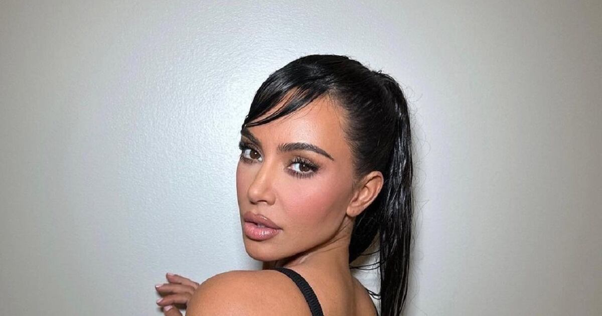 Estampados salvajes y siluetas jugadas: Kim Kardashian impactó con una producción de fotos