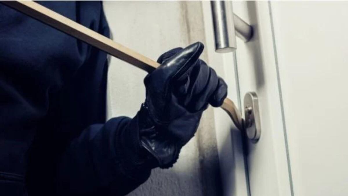 Delincuentes desvalijaron una casa en San Luis: rompieron 4 candados y 2 puertas para ingresar