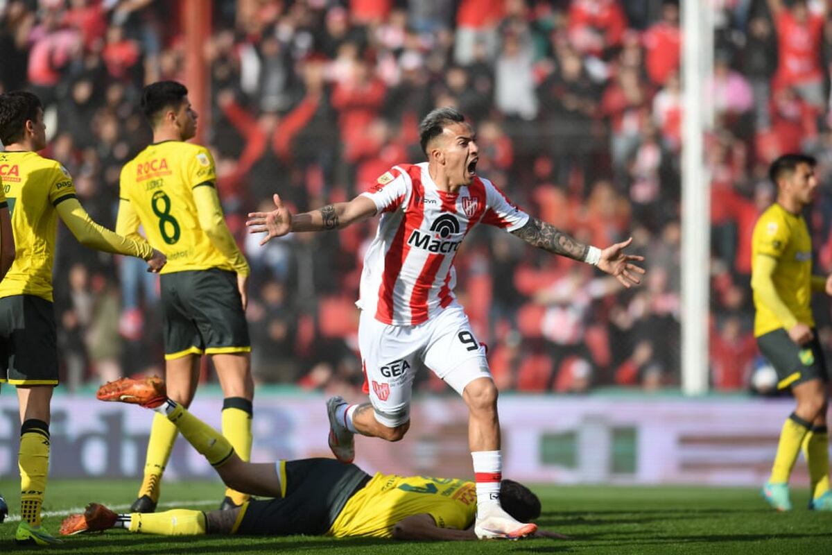 Instituto empezó perdiendo ante Defensa y Justicia, terminó goleando y se arrimó a la punta