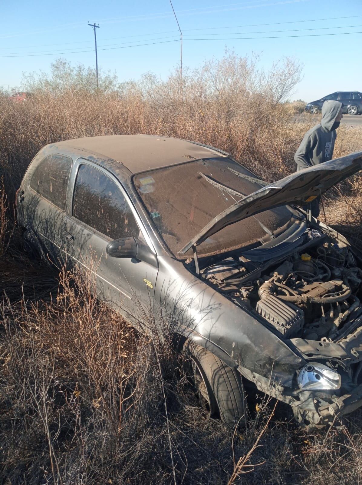 Esta foto de su auto tras haber volcado fue publicada por el mismo Franco Ruarte en Facebook.