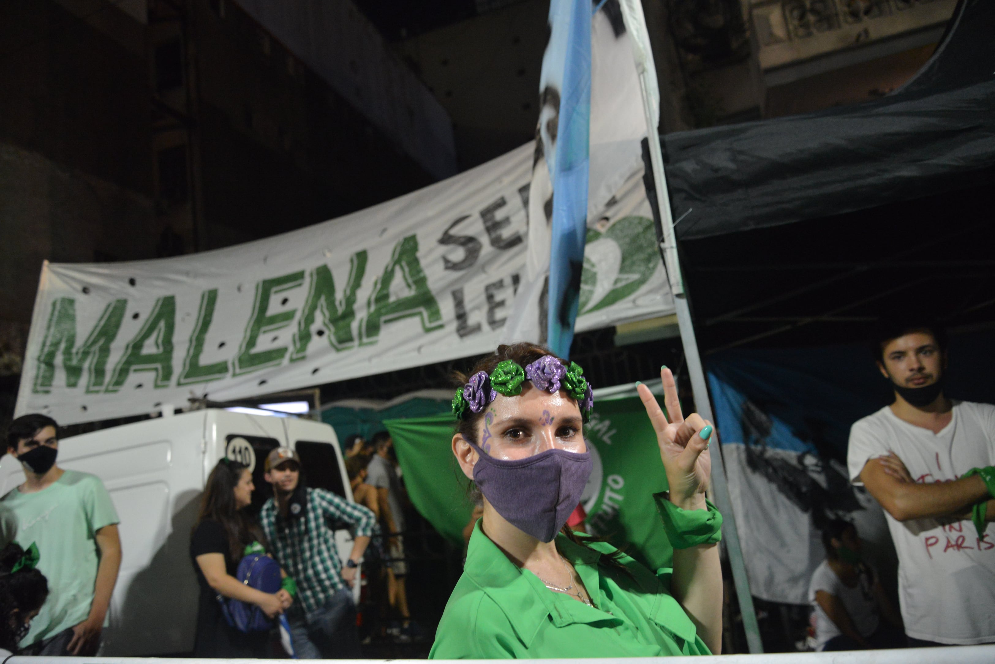 29/12/20. Manifestantes pro Aborto Legal en las inmediaciones del Congreso. Foto: Federico Imas