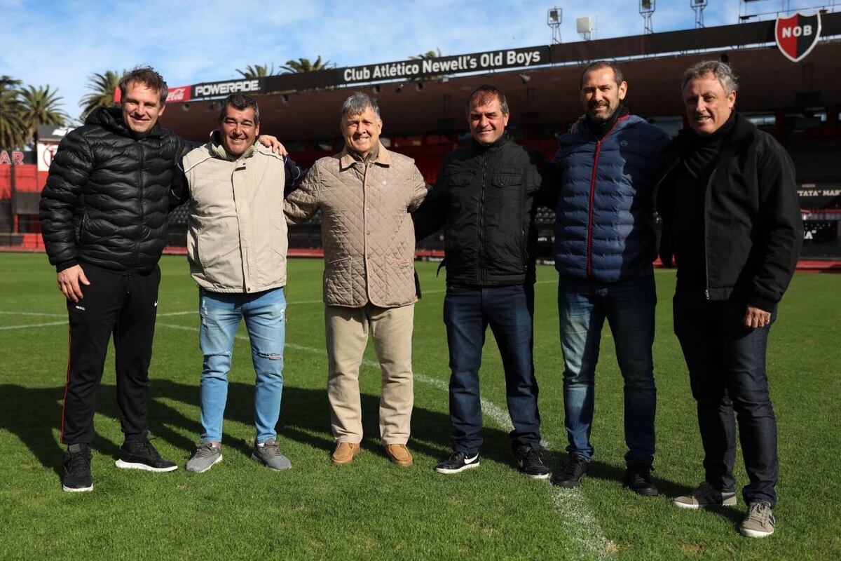 Homenaje al equipo de Marcelo Bielsa: Newell’s estrena camiseta ante Patronato