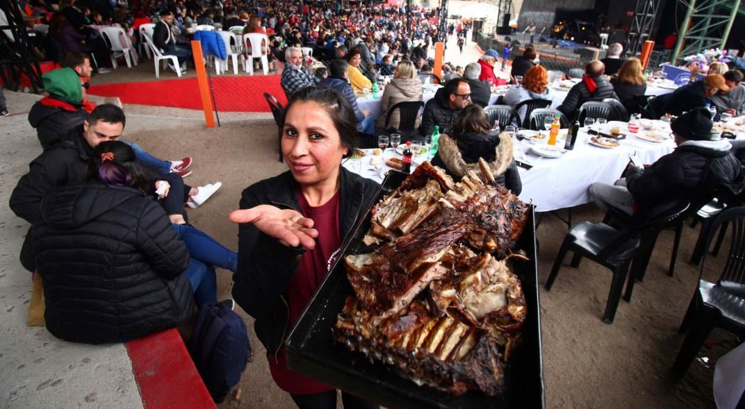 En tanti, fue un éxito la Séptima Jornada Gastronómica del Cordero Serrano. (La Voz y Asociación Empresaria Hotelera Gastronómica de Calamuchita).