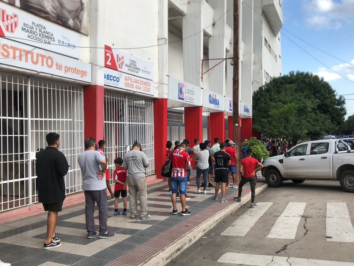 Instituto va poblando las tribunas con socios