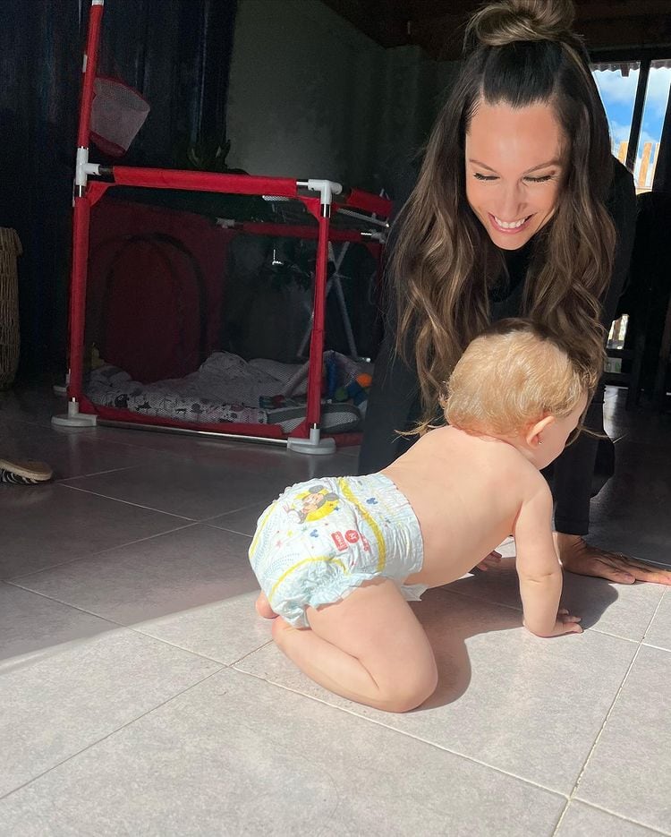 Las emotivas imagenes de Pampita con su hija Ana Moritán Ardohain.