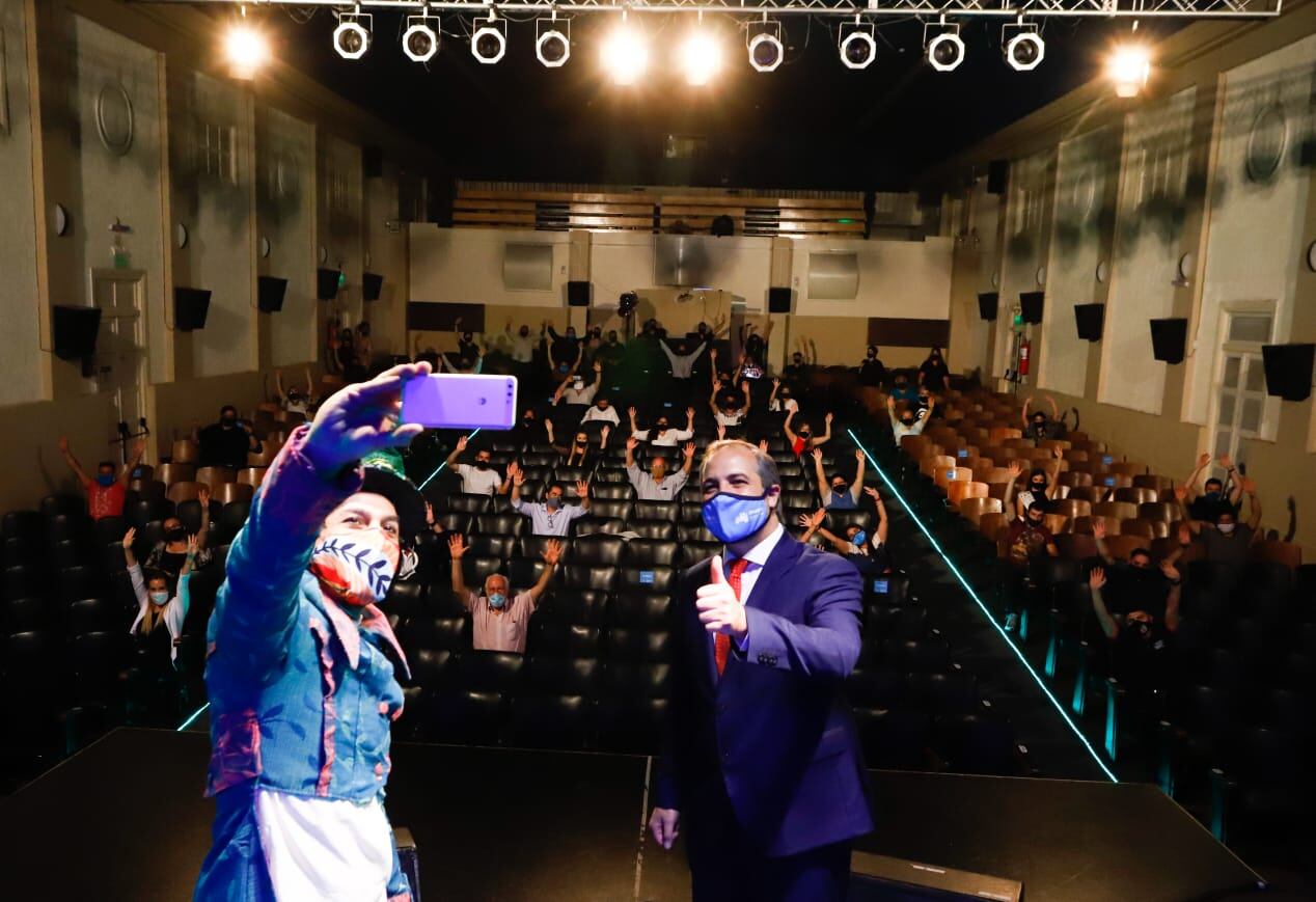 El cine teatro Imperial de Maipú en un show durante la pandemia.