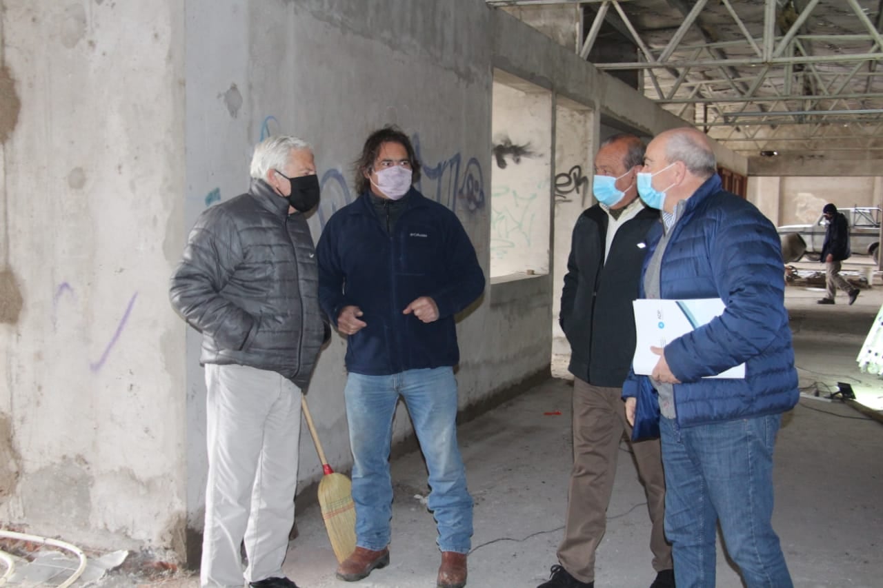 Sánchez recorrió la obra de la escuela del Barrio Villa de las Américas