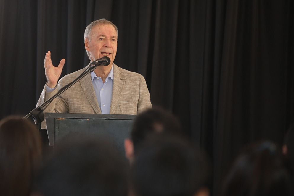 Schiaretti se pronunció a favor de la educación pública y gratuita en el marco de la inauguración de una escuela Proa.