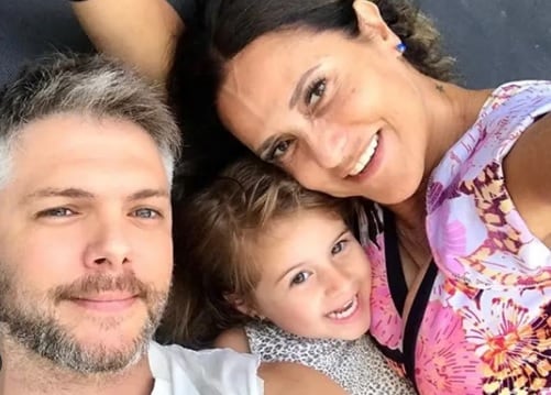 Giovanna con su papá Ricky Diotto y su mamá María Fernanda Callejón, que están separados.