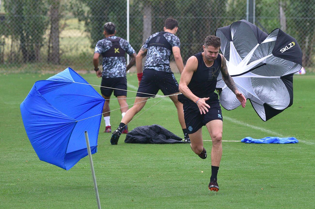 Vegetti Entrenamiento de Belgrano en el predio Armando Pérez de Villa Esquiú ( Ramiro Pereyra / La Voz)