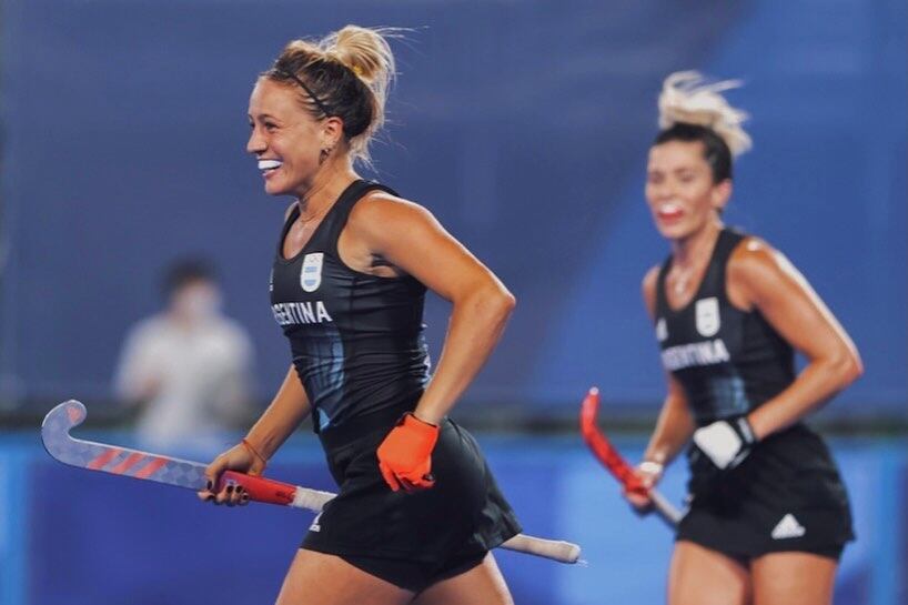 El festejo de Julieta Jankunas después de su primer gol en un Juego Olímpico ante China.