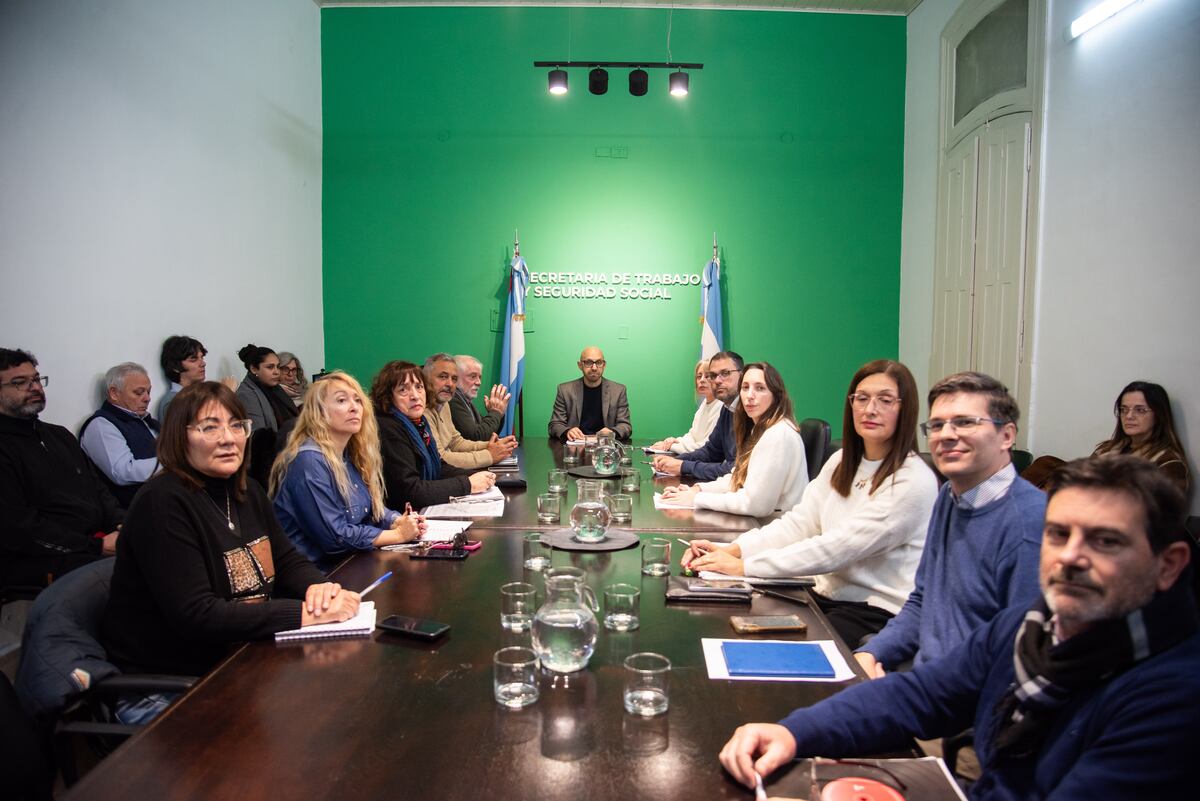 Paritarias 2025: la oferta del gobierno fue “sumamente insuficiente” dijeron los gremios estatales