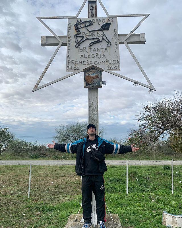 Ramiro fue a la autopista donde su padre perdió la vida en el 2000.