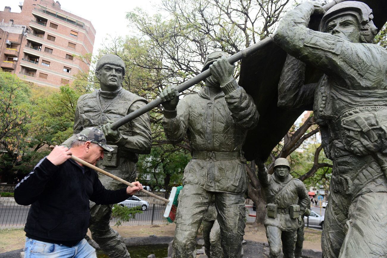 La Plaza Héroes de Malvinas es el punto de salida de los colectivos para el show de Paul McCartney en Córdoba. 