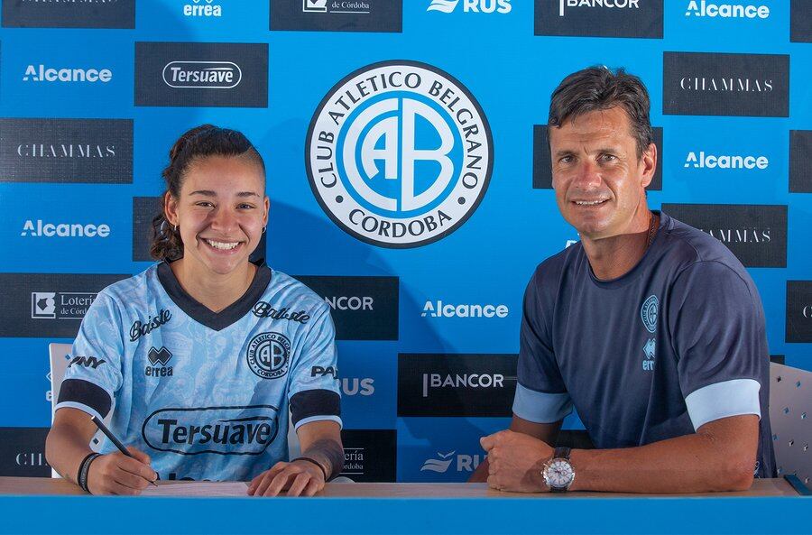 Milagros Cisneros firmó su primer contrato profesional con Belgrano para jugar en Primera División de AFA