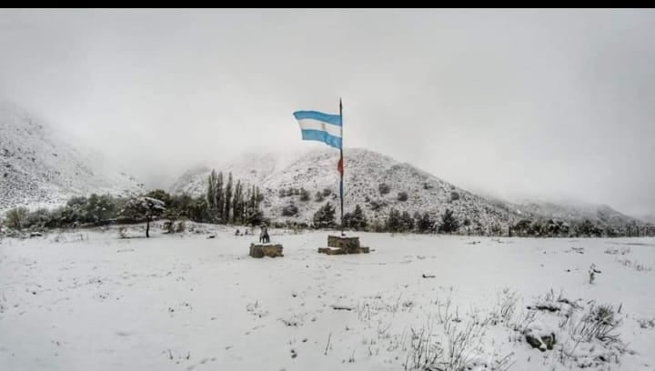 La nieve en el Puesto Ferreyra, en Traslasierra. (Policía de Córdoba)