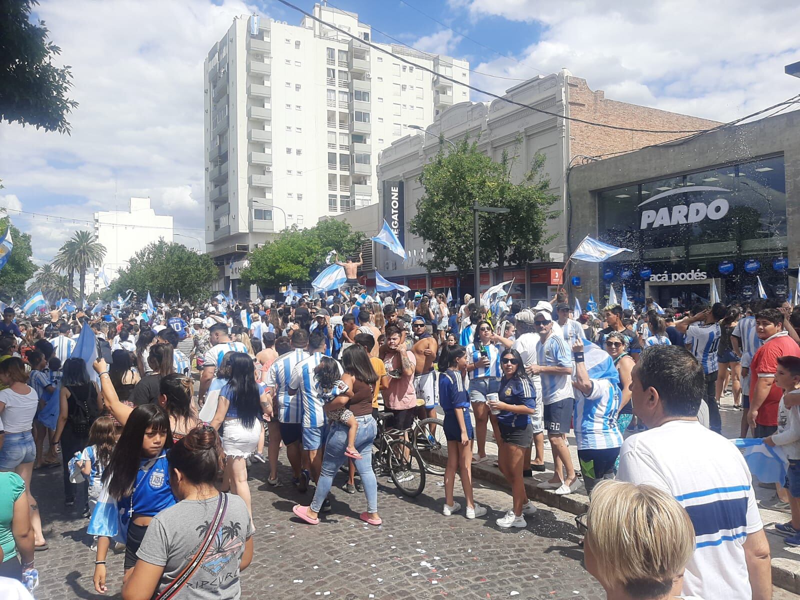 Rafaela gritó bien fuerte Argentina campeón!!!